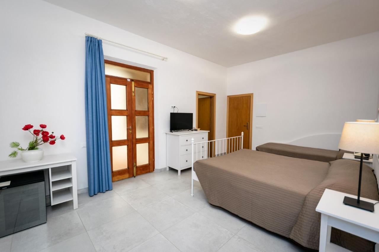 Anna Hotel 3*