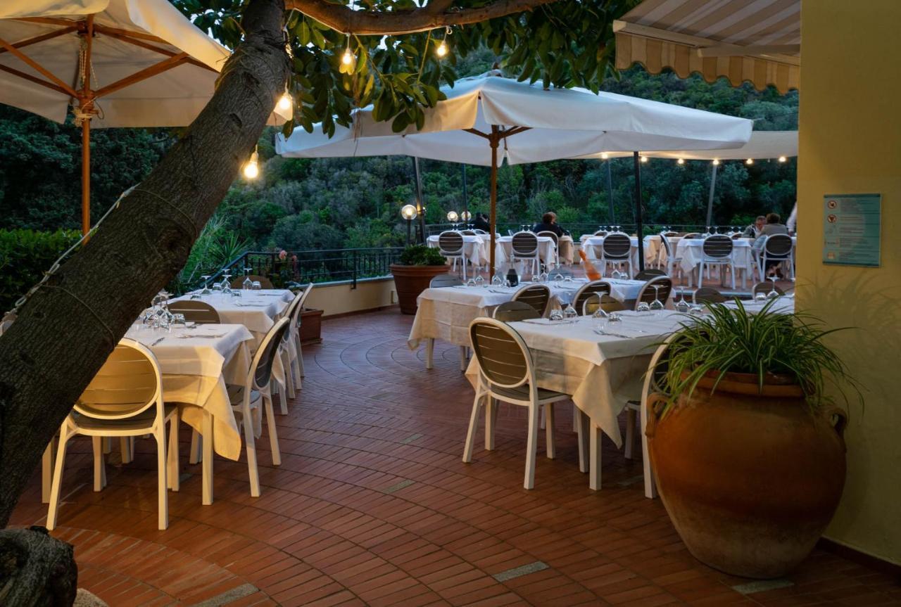 Anna Hotel Fetovaia